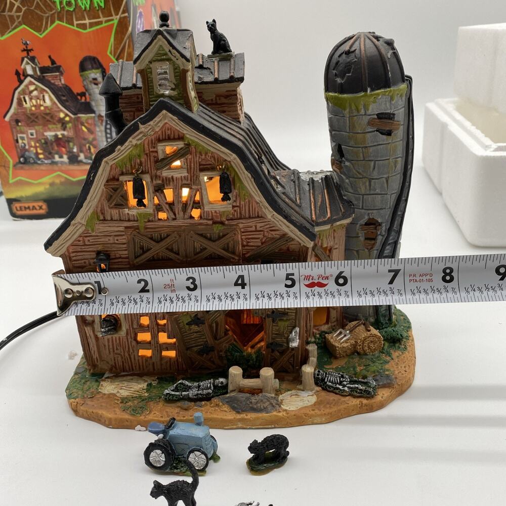 2015 Lemax Halloween Village Spooky Town Dilapidated Barn # 55916 - Picture 16 of 16